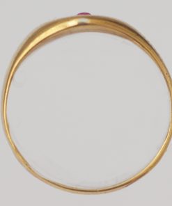 Alternative view of Ring mit einem Rubin