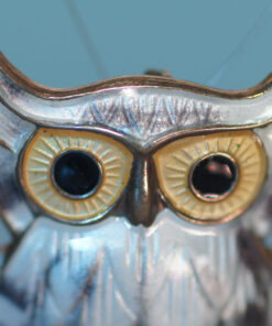 Alternative view of Uhu